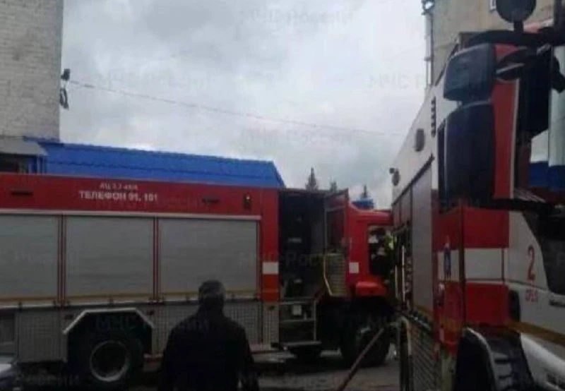 🔥В Орле из пожара спасли 57-летнего мужчину.

Пожар произошёл 26 июля в квартире дома на улице Мари