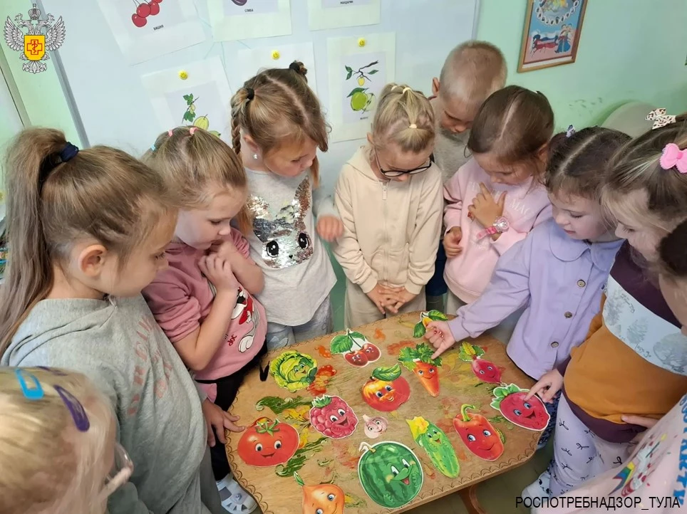 Беседа с дошкольниками на тему: «Витамины и их важность в осенний период»