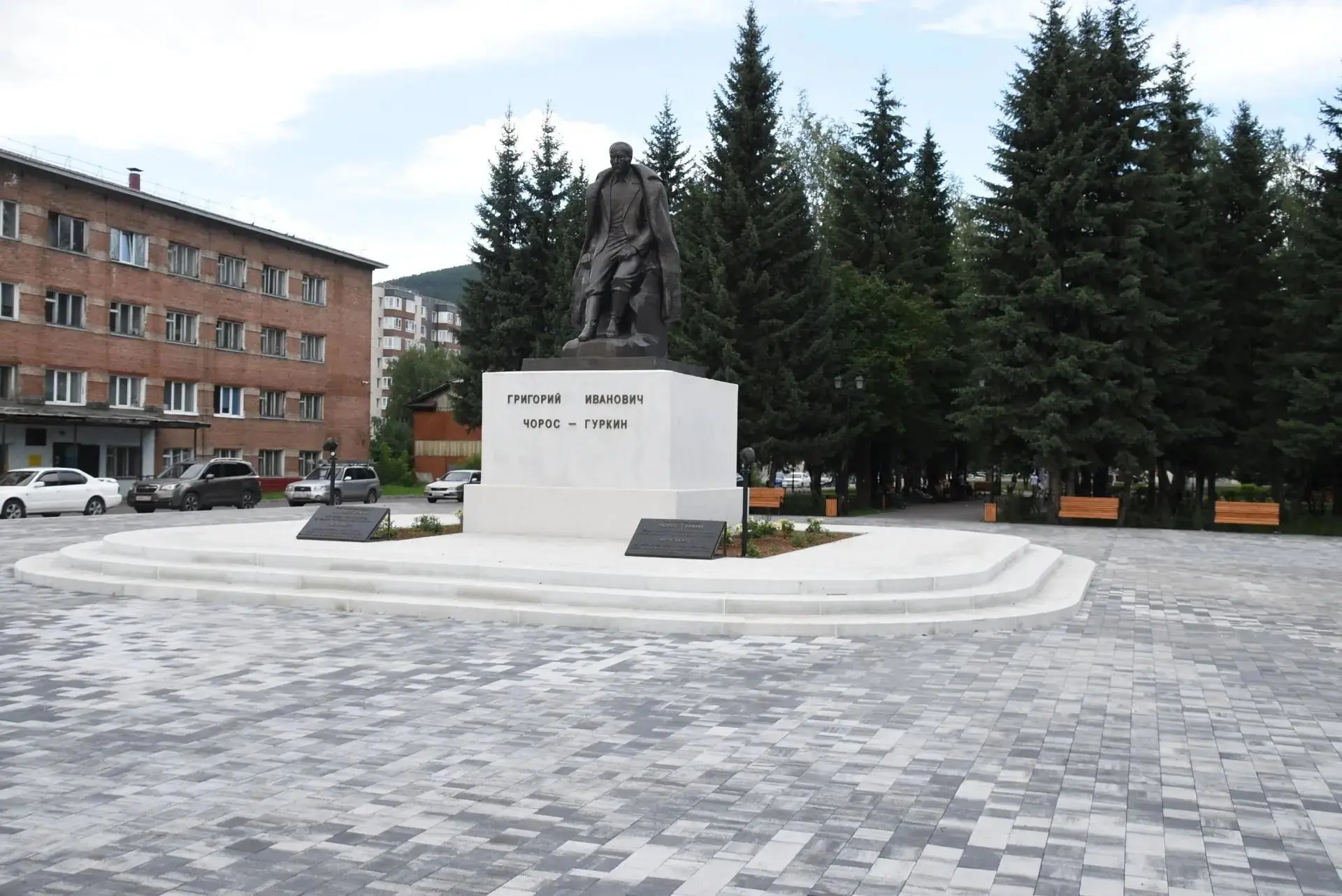 В Горно-Алтайске откроют сразу два обновленных общественных пространства. Работы заверш...