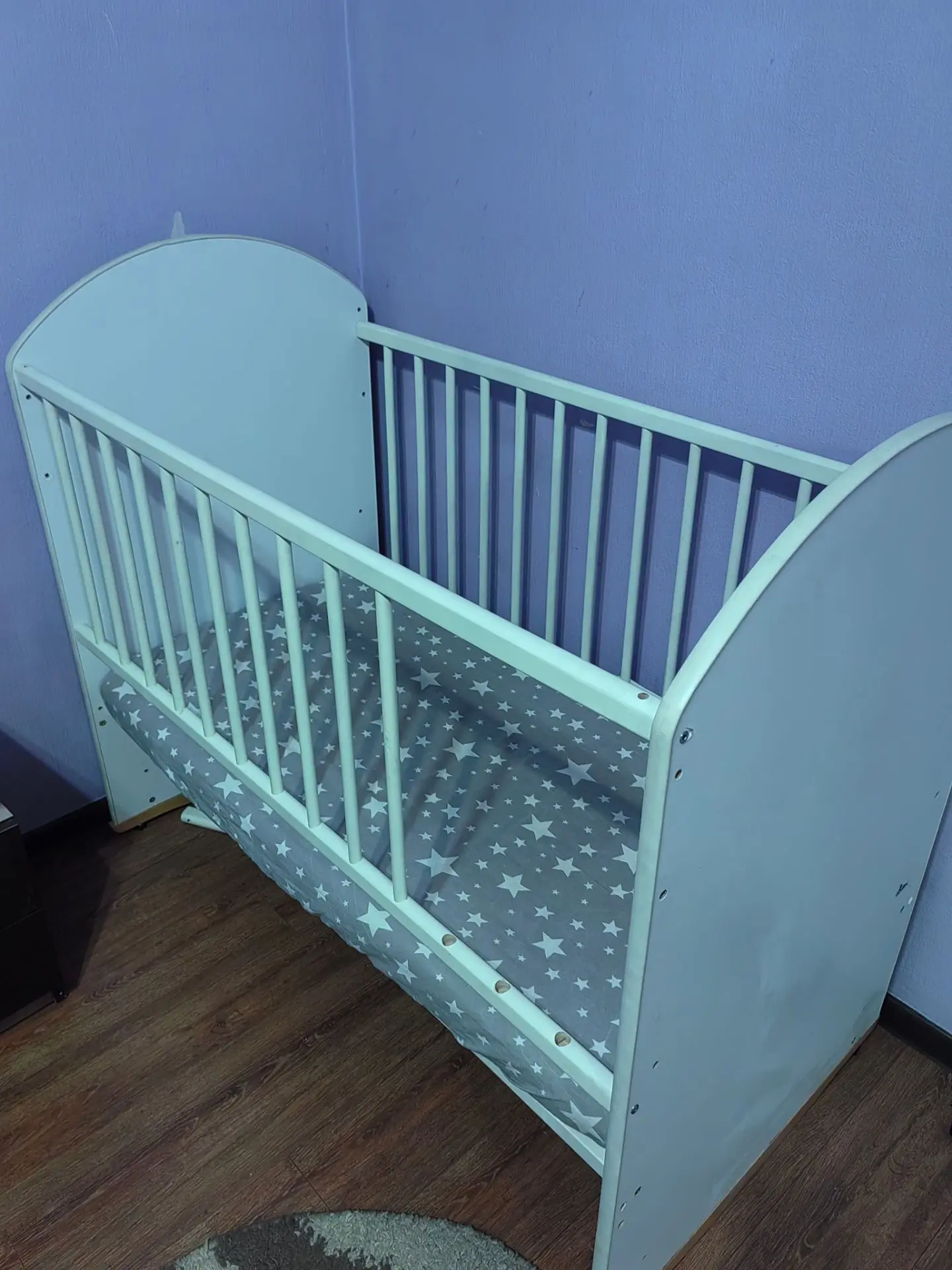 Отдам за шоколадку. Самовывоз. Кожзавод. 89133420700