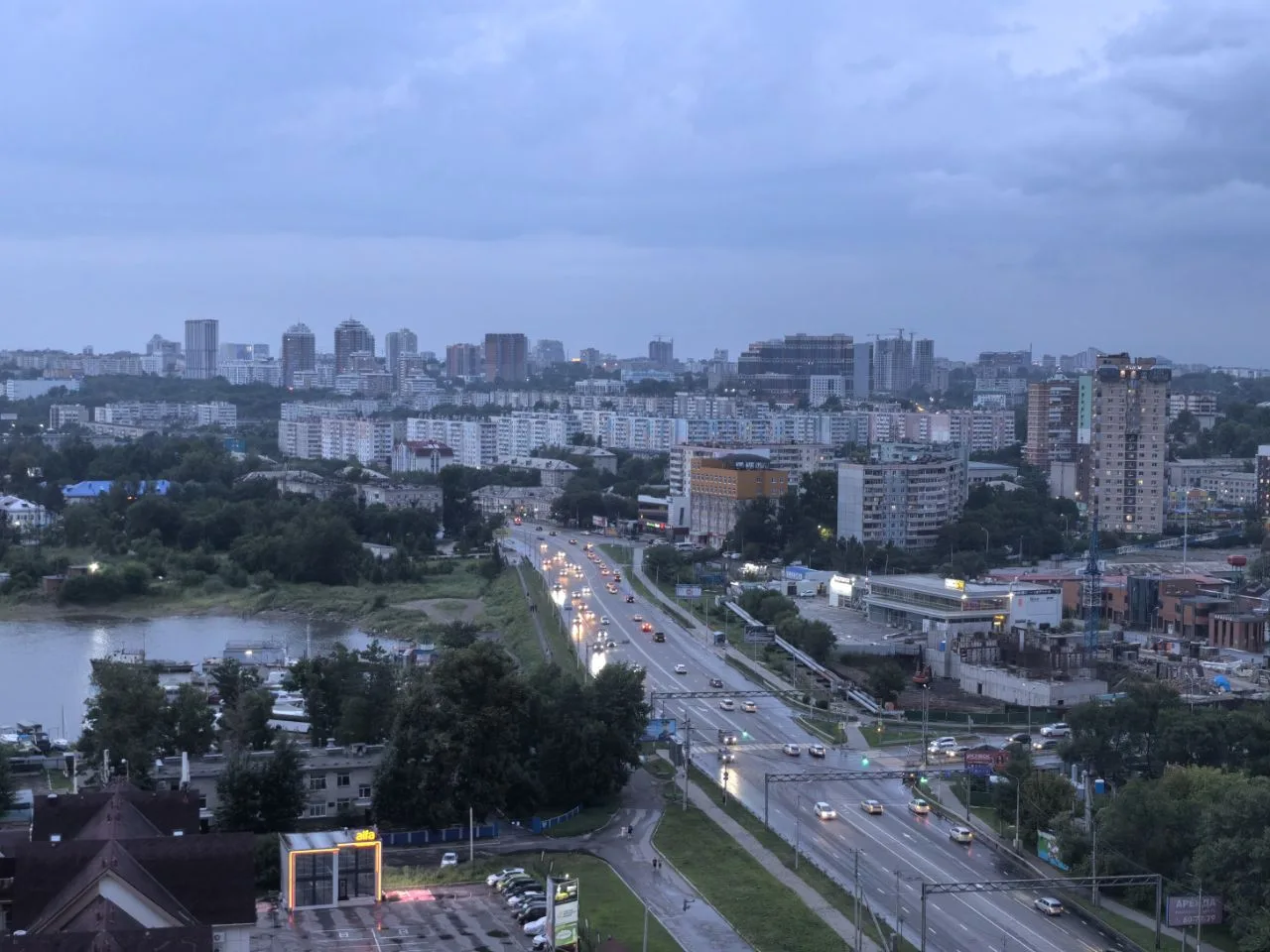 🩷 А завтра вновь на работу 

🌦 Хабаровск +10 °C ночью, +21 °C днем 
⛅ Комсомольск-на-Амуре +10 °C 