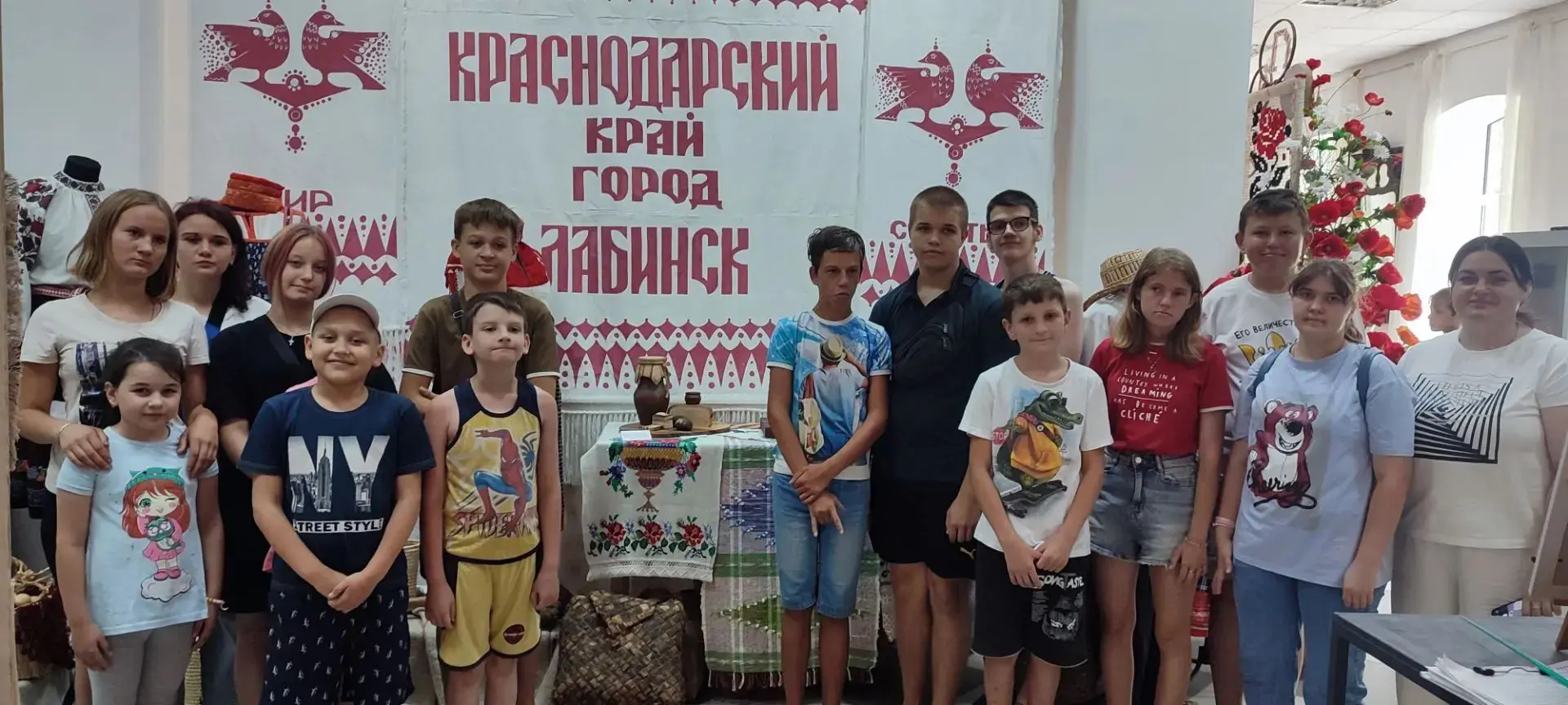 Не могу удержаться, чтобы не поделиться этой подборкой снимков из Выставочного зала Лаб...