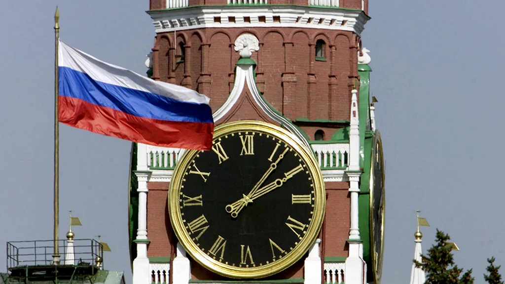 Российский триколор: всё начиналось с «Орла»
