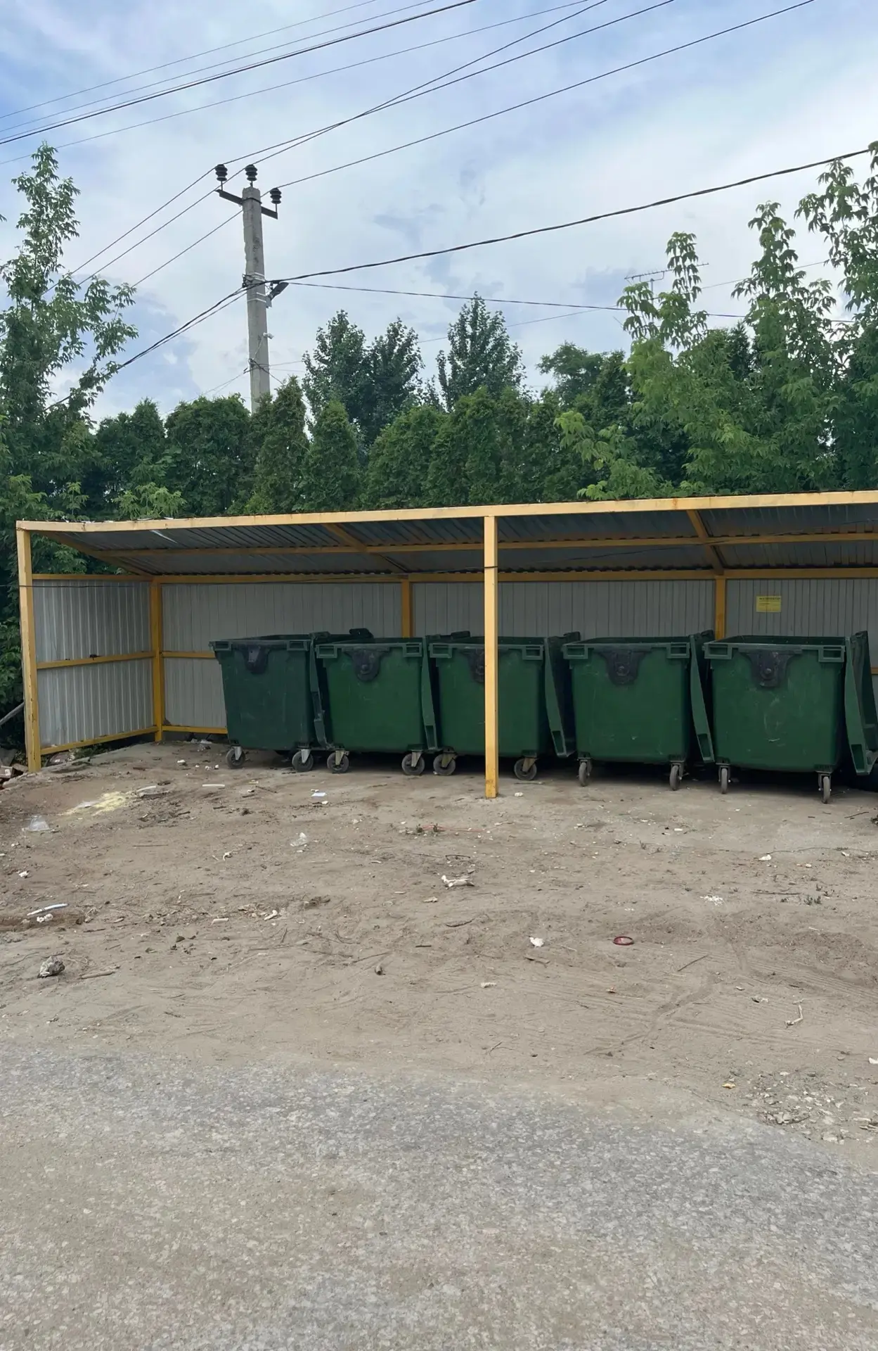 Уважаемые садоводы!
12.06.2026 г.🚛 Вывоз 🌿 мусора, отходов (подбор) с территории СНТ «Дзержинец» ✅