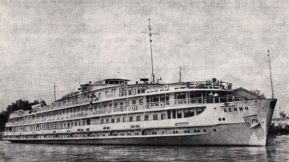 От военных переправ — к мирным круизам 🛳🇷🇺