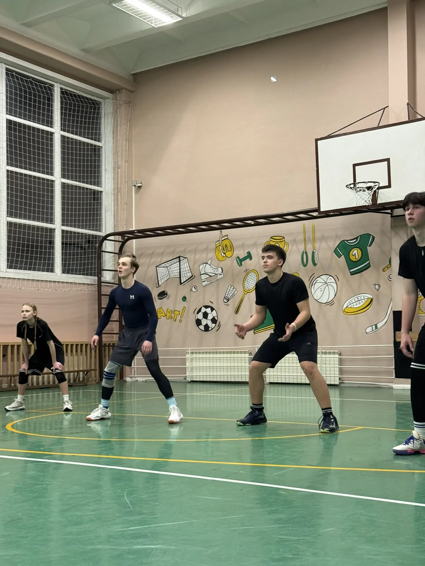 В 31 мгновении расскажем про нашу новую спортивную традицию. «Всем командам физкульт- УРА!» Именно т