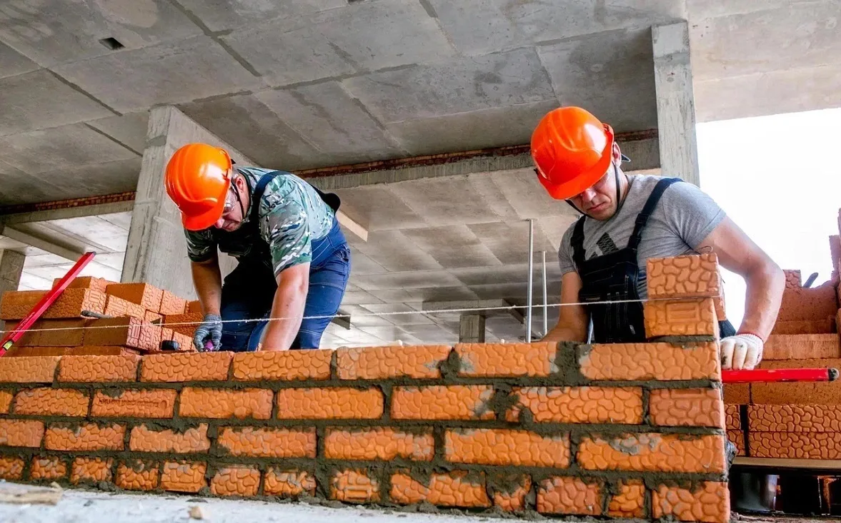 🏗️Башкирия вошла в топ-25 регионов по строительству нежилых зданий

В Башкирии в первом полугодии 2