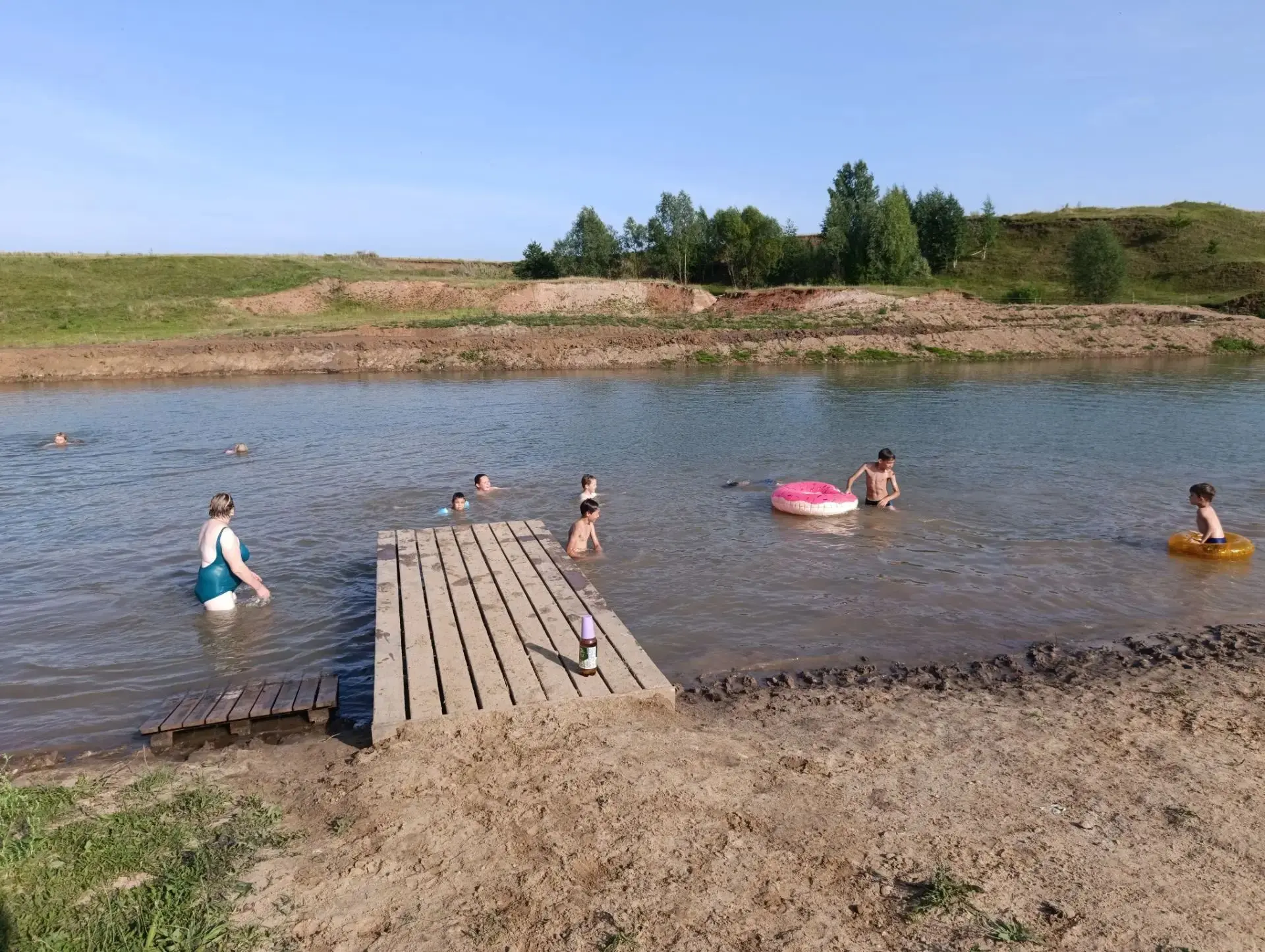 🌊 Родительский Патруль Вутабосинской школы: Учимся плавать безопасно и с удовольствием!

🚨 Сегодня