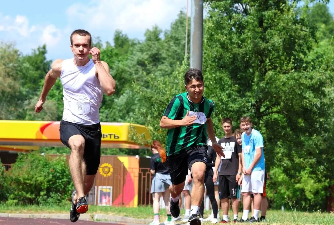 🏃‍♂️Студент ММА победил в соревнованиях по легкой атлетике

13 июня на территории ИЕСТ‑Арены прошел
