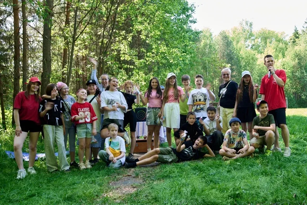 👨‍🎓Выпускной из начальной школы — это важный рубеж👩‍🎓

🔥Ученики 4В класса вместе с родителями о