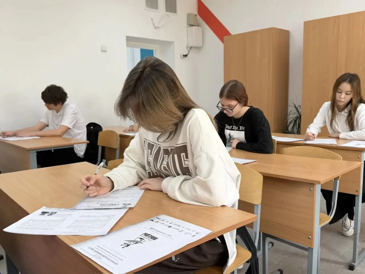Сегодня, 24 апреля 2026 года, в МБОУ СОШ №3 царила особая атмосфера! Наши ученики с гордостью принял