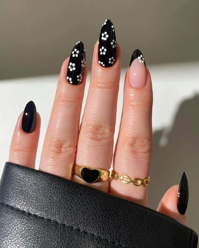 Идеи для маникюра

💅 Маникюр