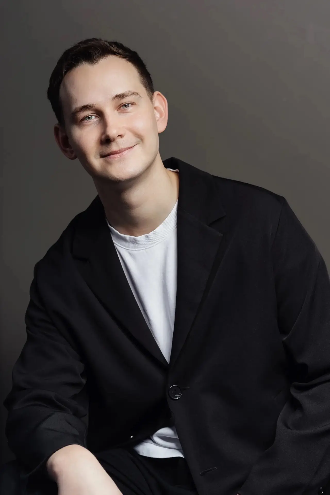 🎉Поздравляем с днем рождения методиста областного Дома народного творчества Илью Несяева!

От колле