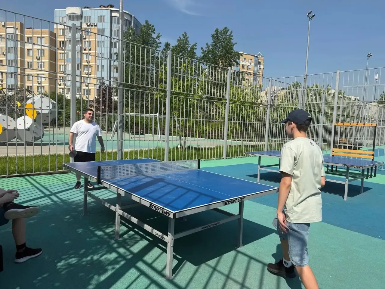 Сегодня провели замечательный пикник с 6 «В» классом в парке «Дубрава» ☀️🌿  Наш пикник под названием