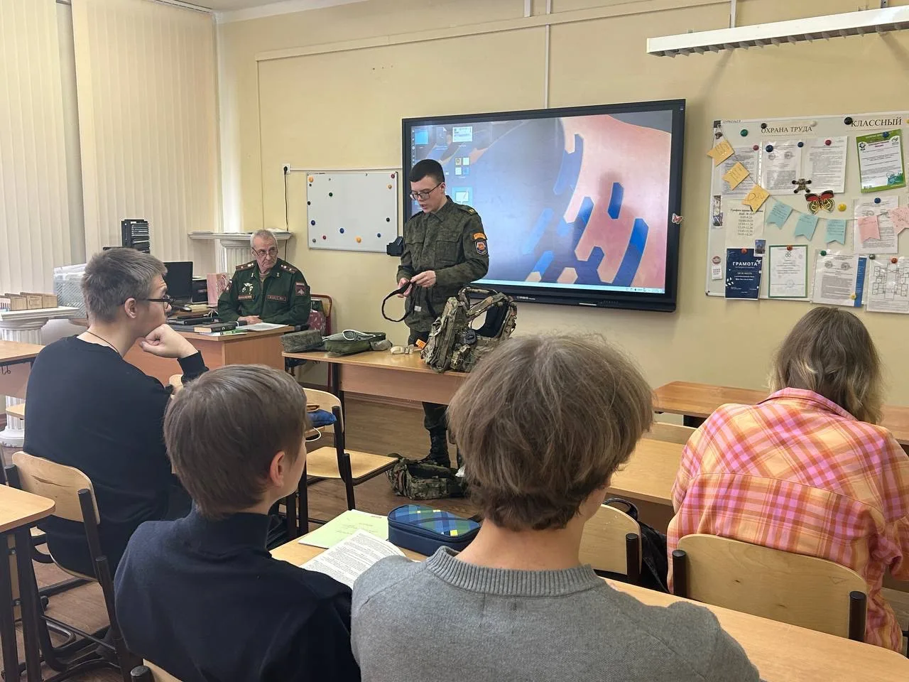 Военно-полевые сборы кадетских классов  🎖️ Для кадет 8К, 9К и 11К классов эти дни стали настоящей пр