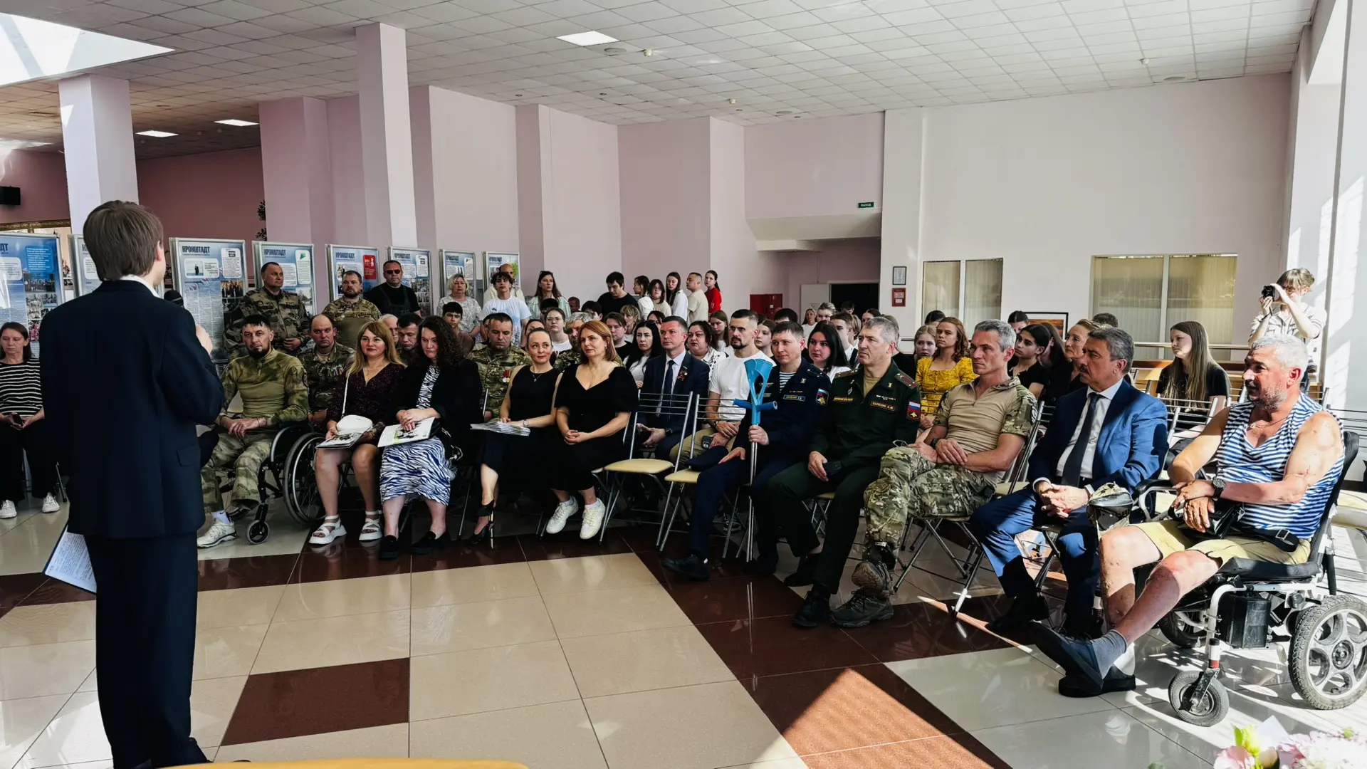 Невидимая броня и сталь характеров: в Кронштадте открылась выставка «Парни из стали»

Сегодня, в Ден