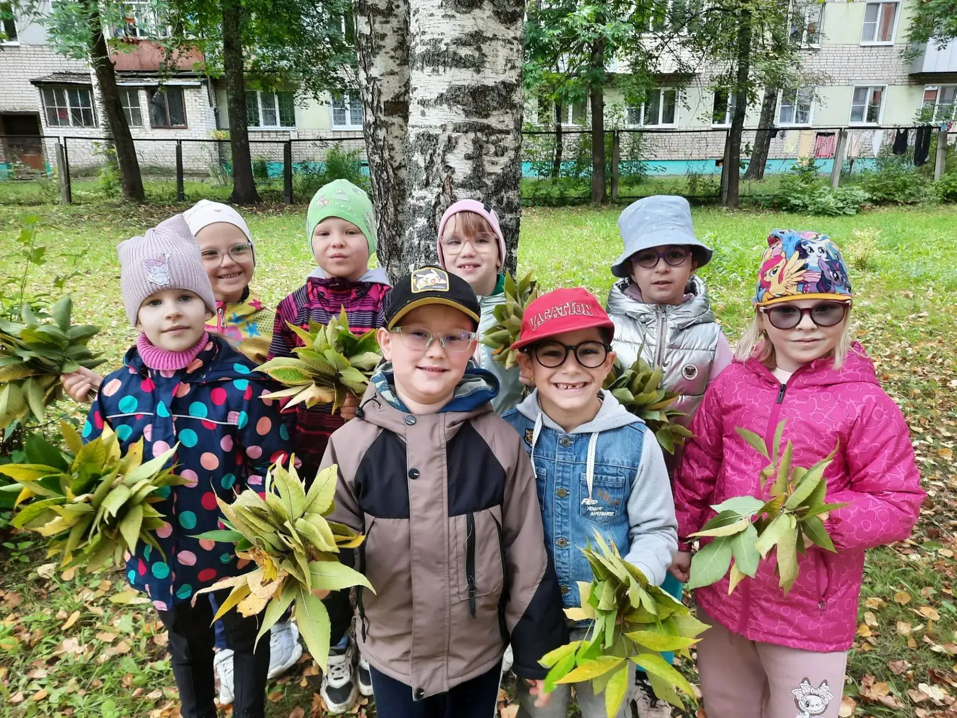 🍂 Осень — чудесная и красивая пора. Она восхищает нас разноцветными красками.