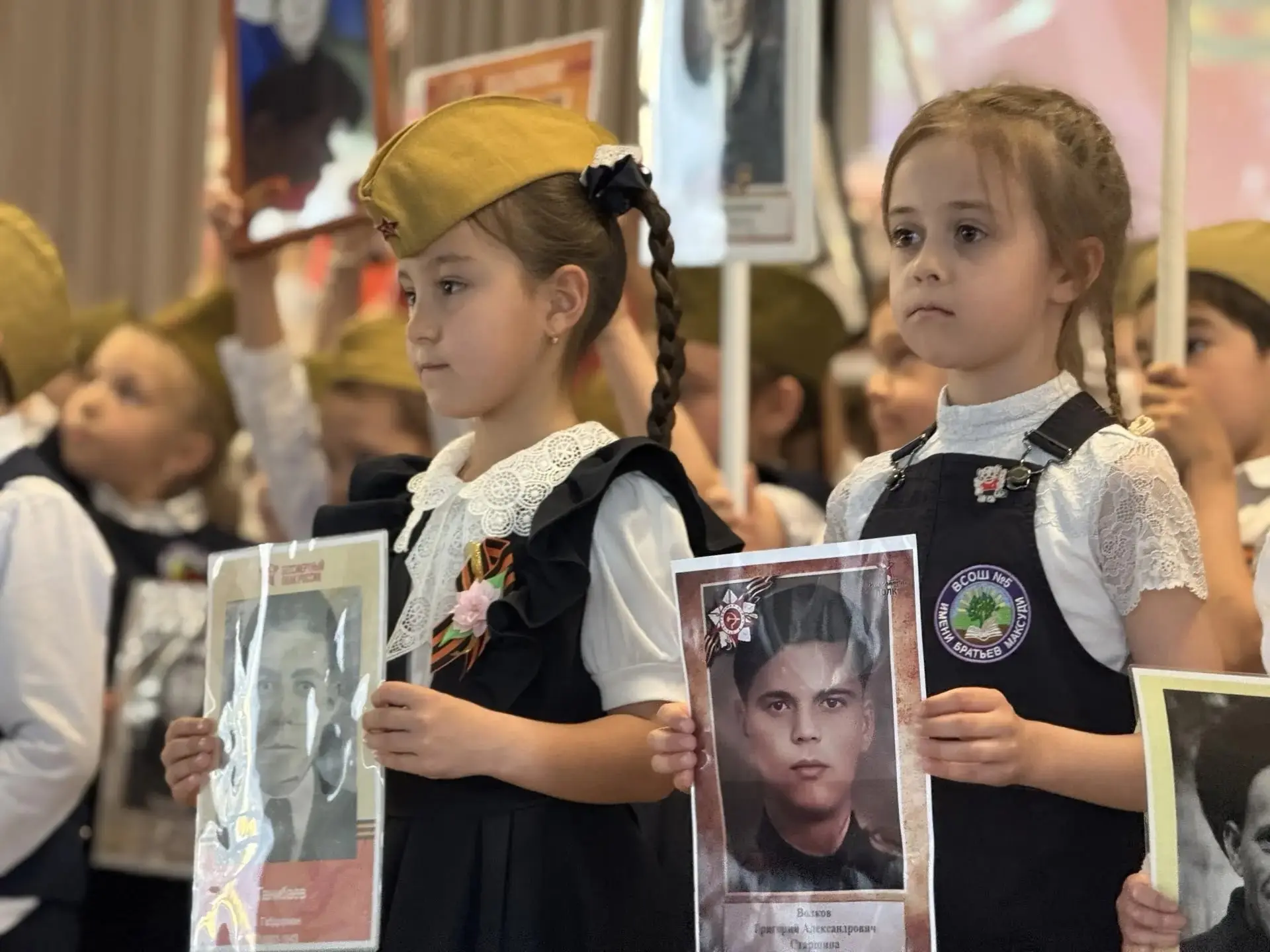 🎖️ Помним. Гордимся. Чтим.  В стенах нашей школы царила особая атмосфера — атмосфера гордости, единс