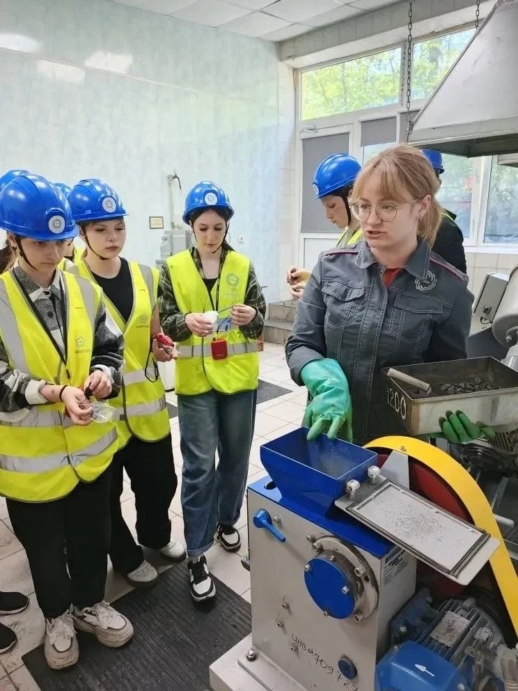 ⛏️⚙️ Студенты Губкинского ГПК посетили обогатительную фабрику Комбината КМАруда.  🎯 Экскурсия прошла