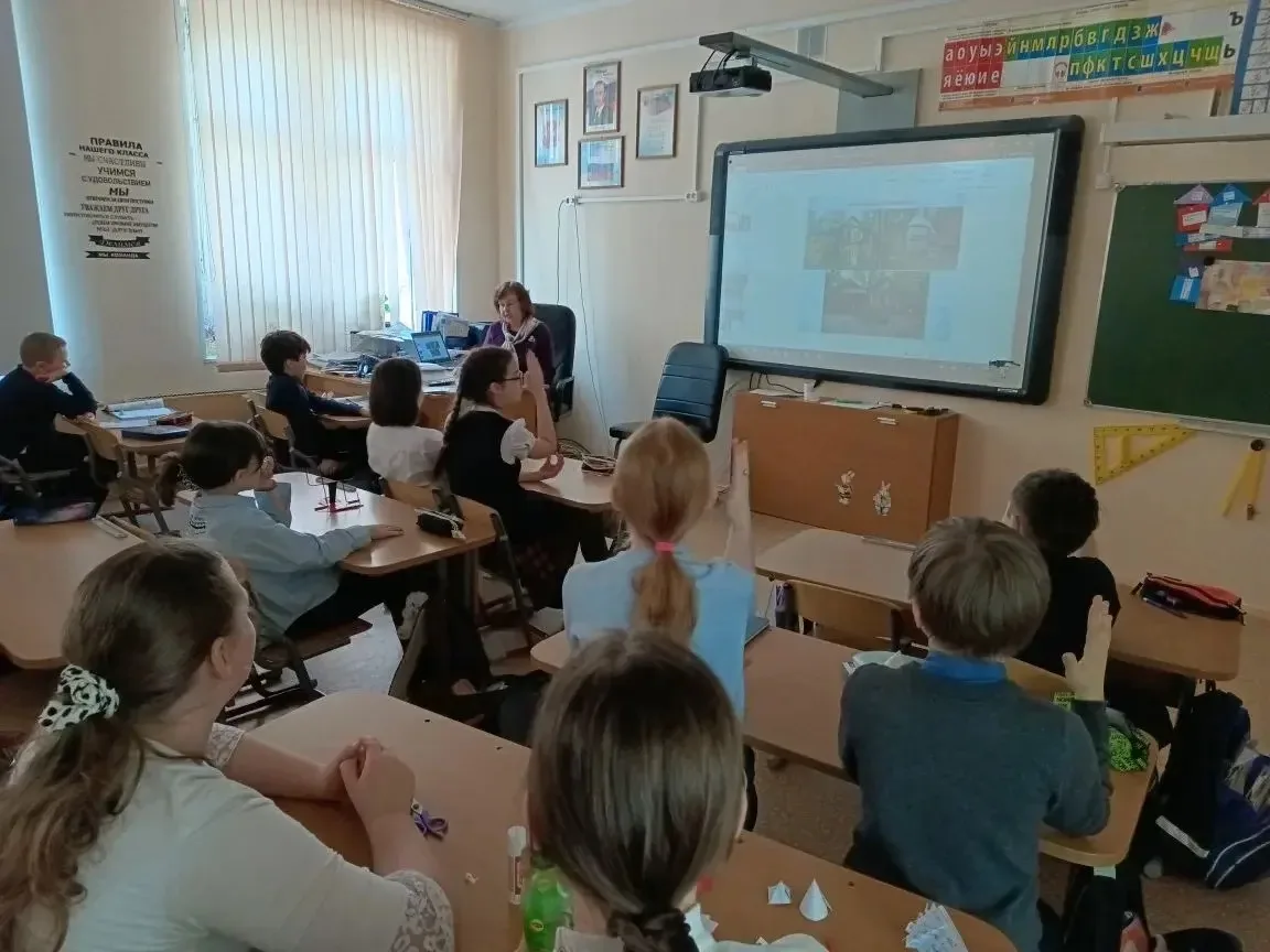 Путешествие в историю родного Переделкино! 📚🏡  12 и 13 марта наши четвероклассники отправились в про