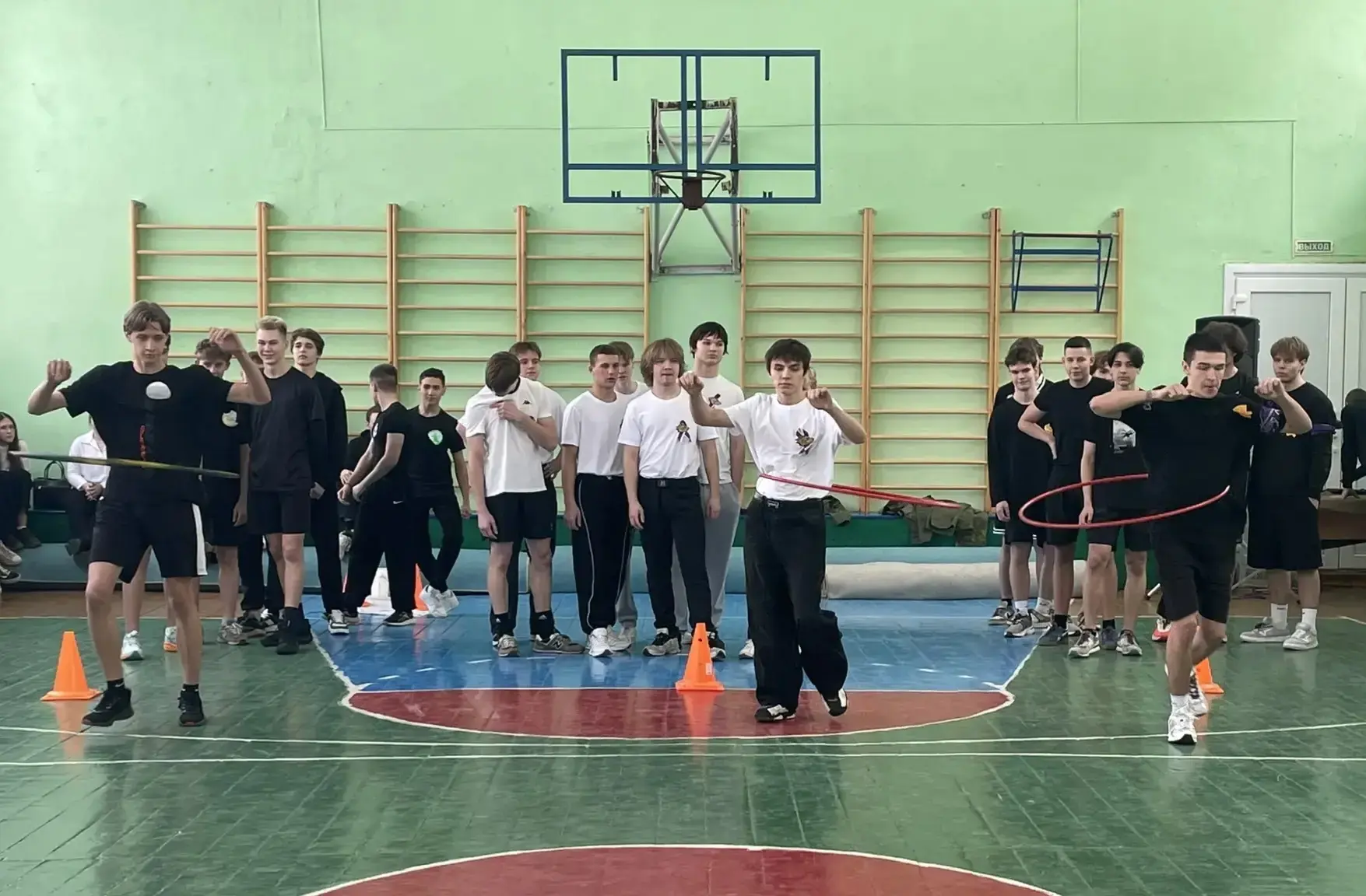 💪 «А ну‑ка, парни!» — силу, ловкость и командный дух демонстрируют наши старшеклассники!  В рамках Н
