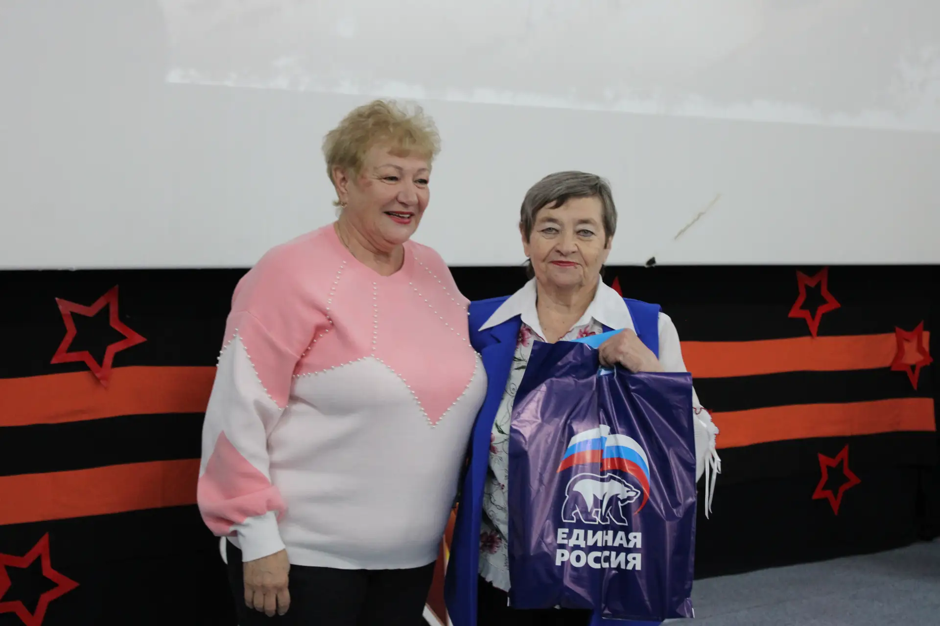 Строки, опаленные войной: в ЦКиД прошел трогательный поэтический конкурс «Эхо войны в поэтических ст