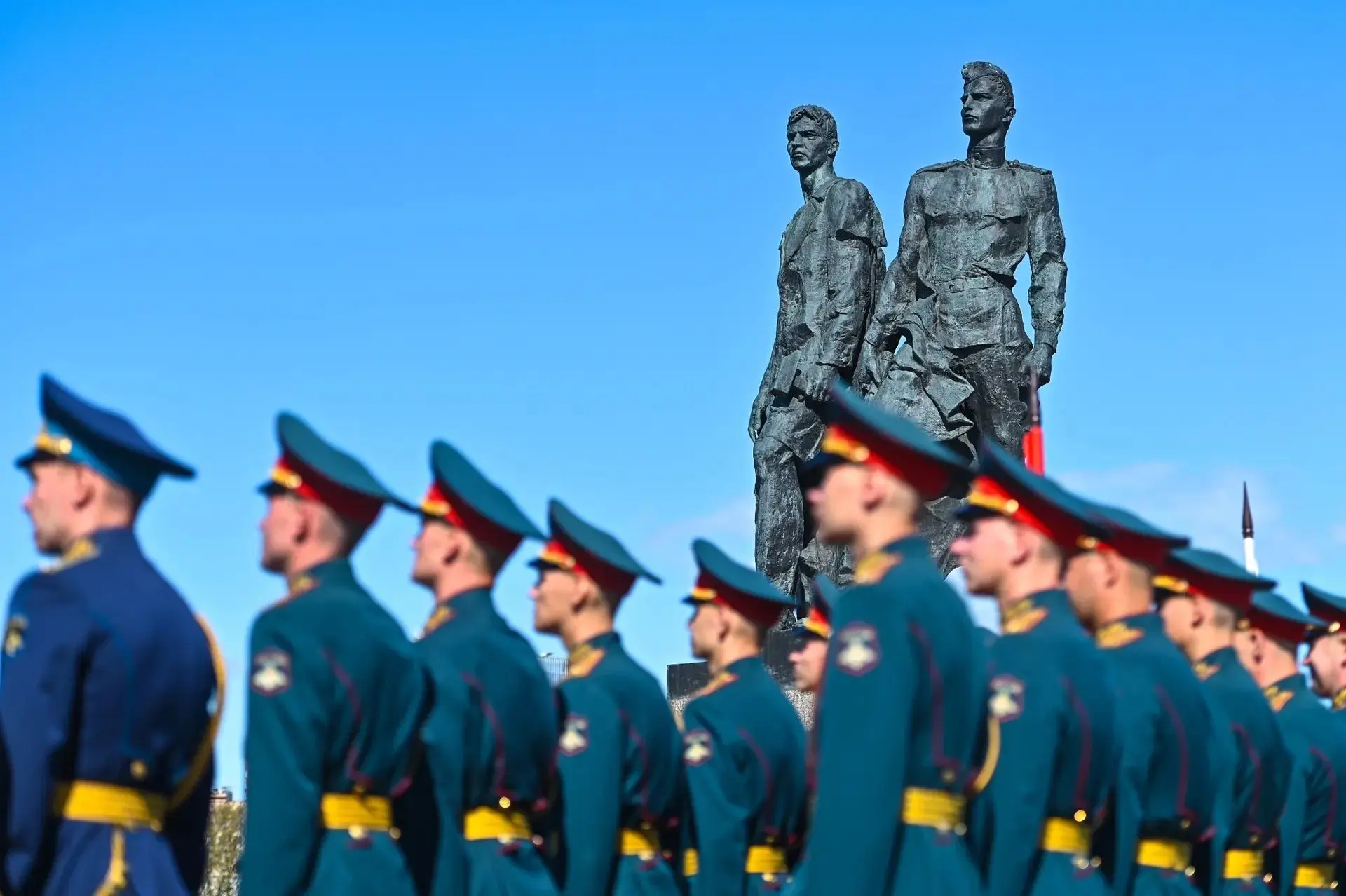 ⭐В Петербурге почтили память героев