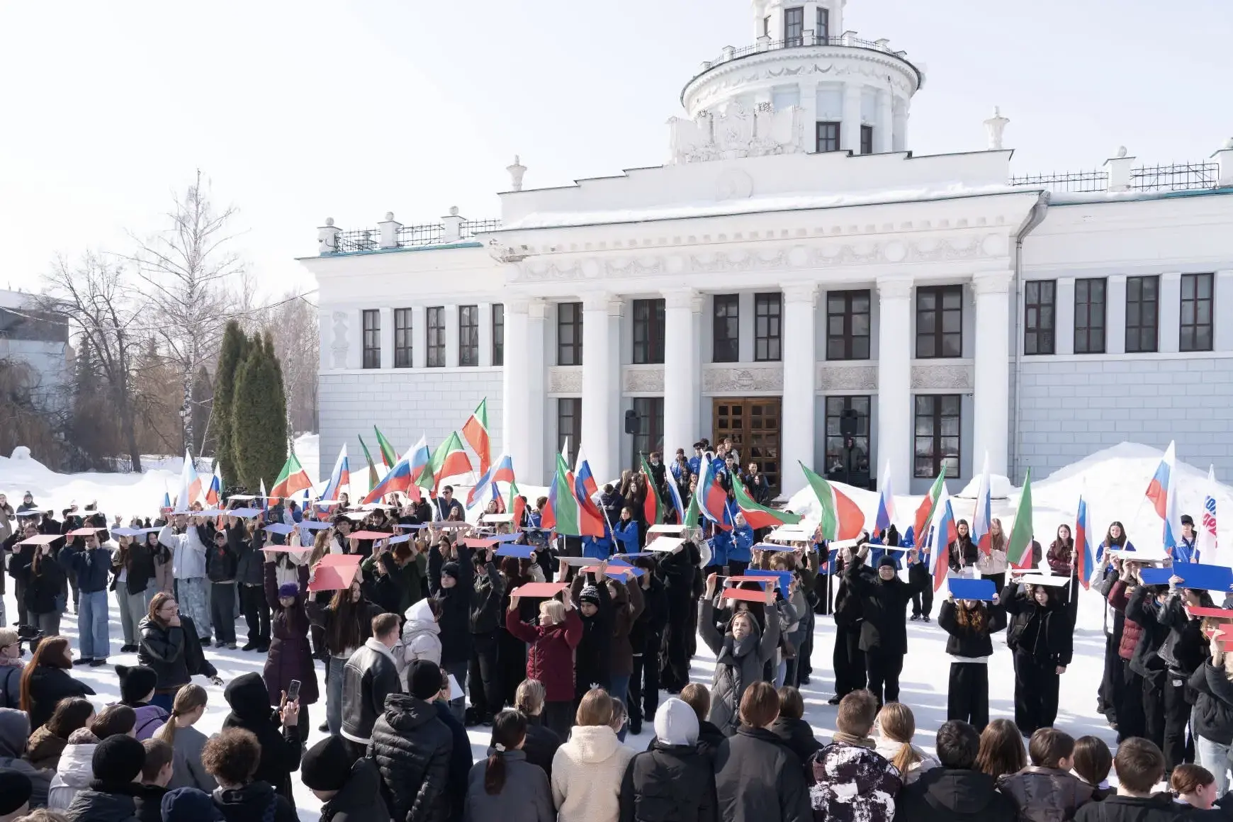 АКЦИЯ КО ДНЮ ВОССОЕДИНЕНИЯ КРЫМА С РОССИЕЙ   🇷🇺 Более 300 человек объединились на масштабной патриот