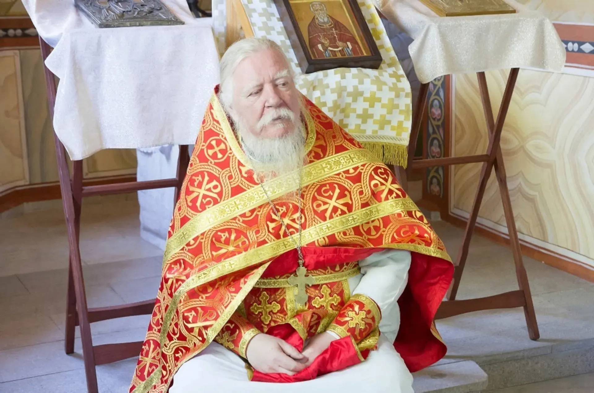 Хотя судьбы никакой нет. Если ты пьёшь водку, у тебя одна судьба, а если ты торгуешь наркотиками, у 
