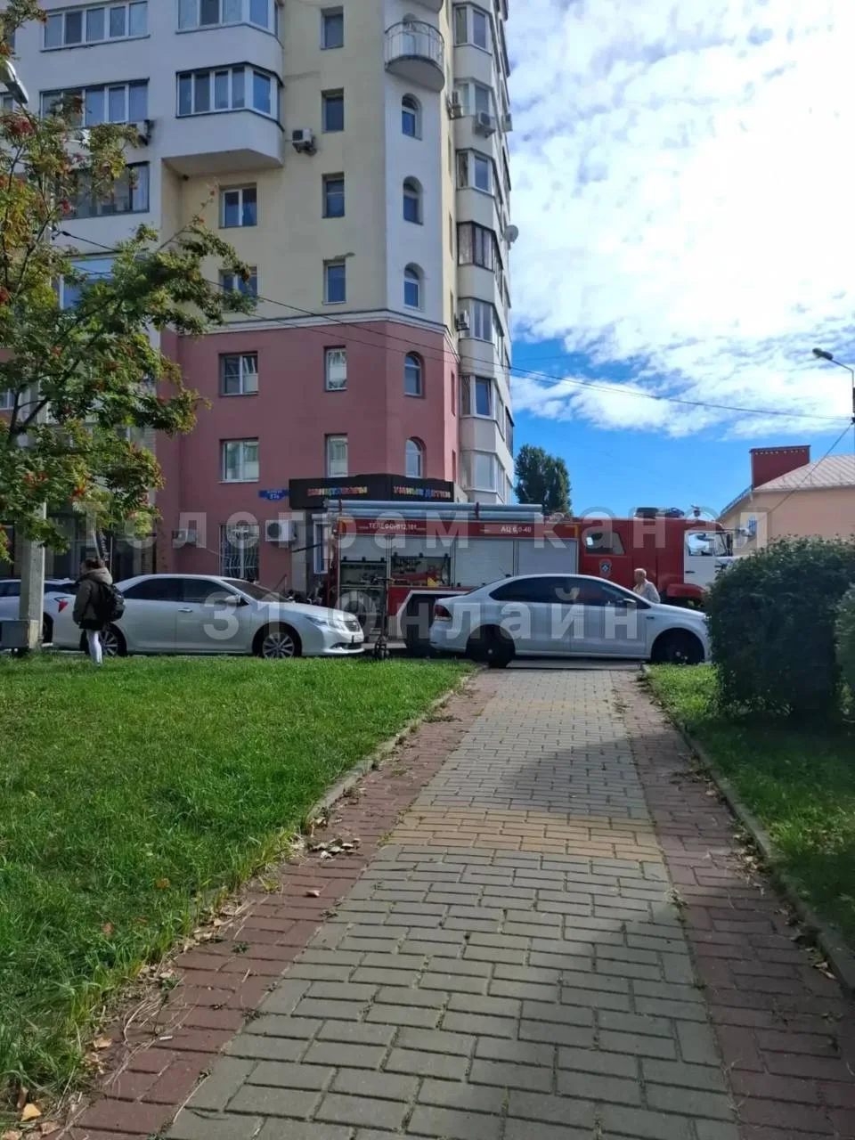 🔥 Сегодня на улице Конева загорелся канцелярский магазин