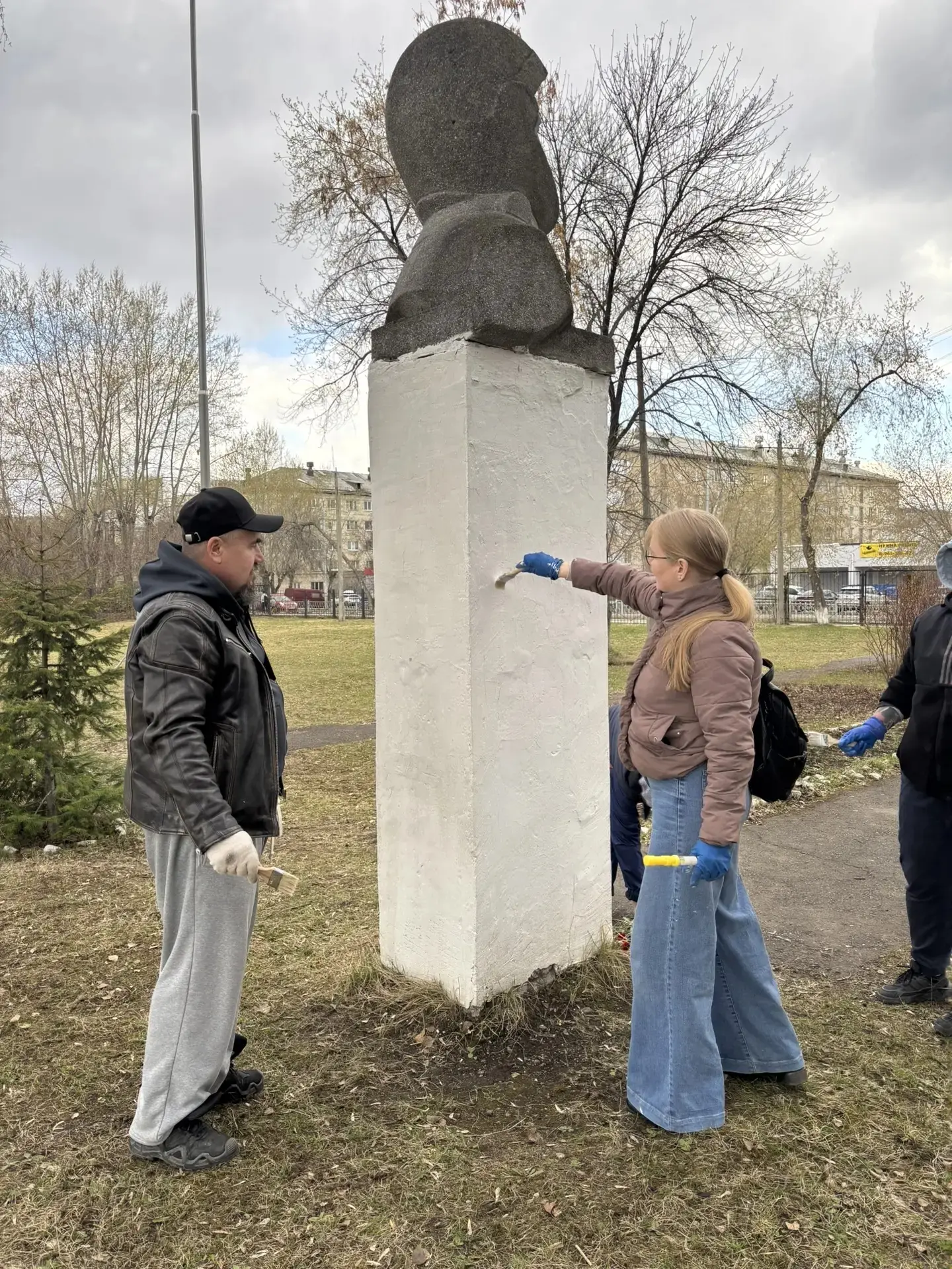 🎨 Субботник в школе 112: красота своими руками!