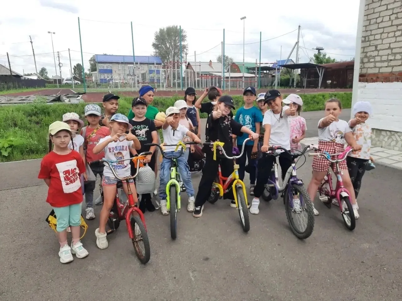 🎉 Спартакиада в школьном летнем лагере: энергия, движение и море позитива! 🎉

В нашем школьном лет