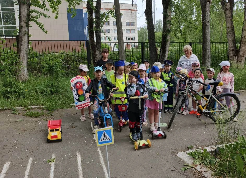 Мероприятие по ПДД с отрядом «Светофорик» «Буратино в гостях у ребят»