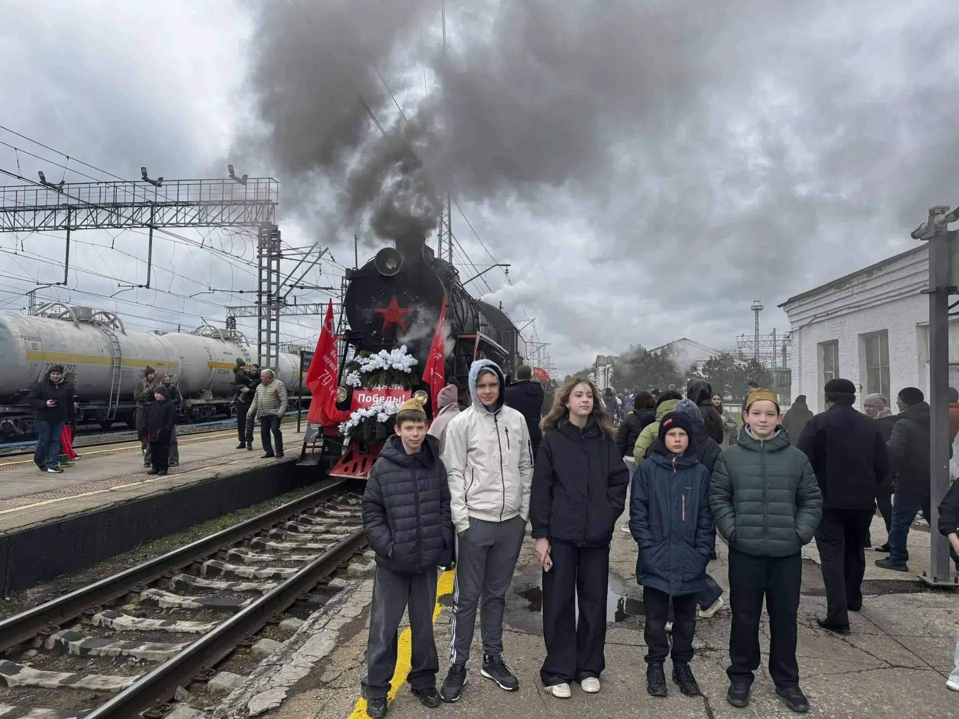 «Поезд Победы»  Уникальный передвижной музей «Поезд Победы» прибыл в Кинель 24 апреля  2026 года.  Э