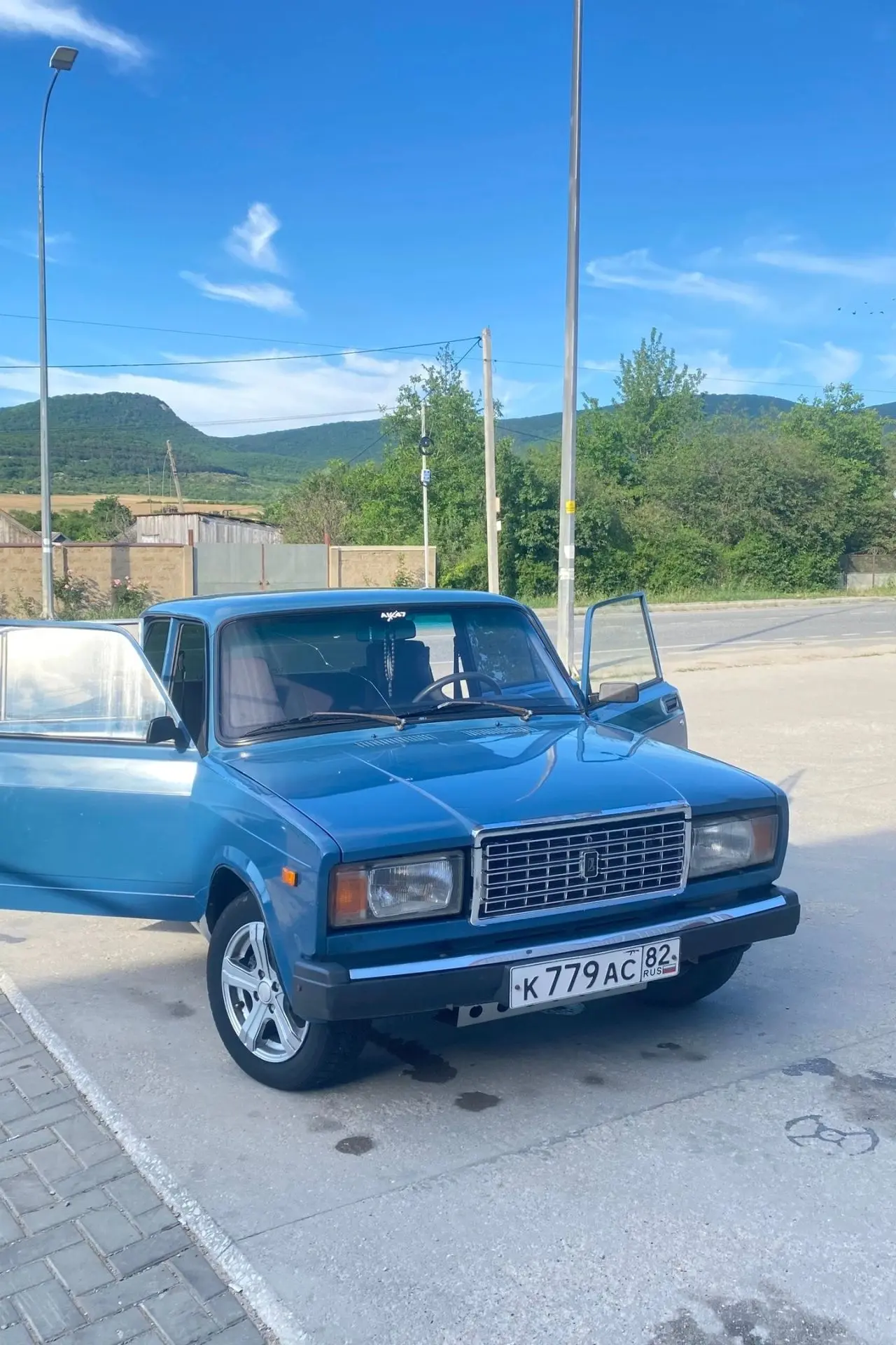 Продам ваз 2107 2007 года инжекторная
