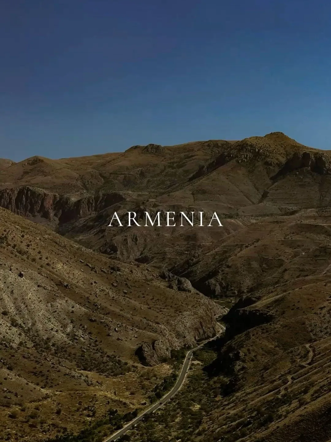 Армения: 🇦🇲 Красота древности и душа современности.
Армения - это страна, где древняя история встр