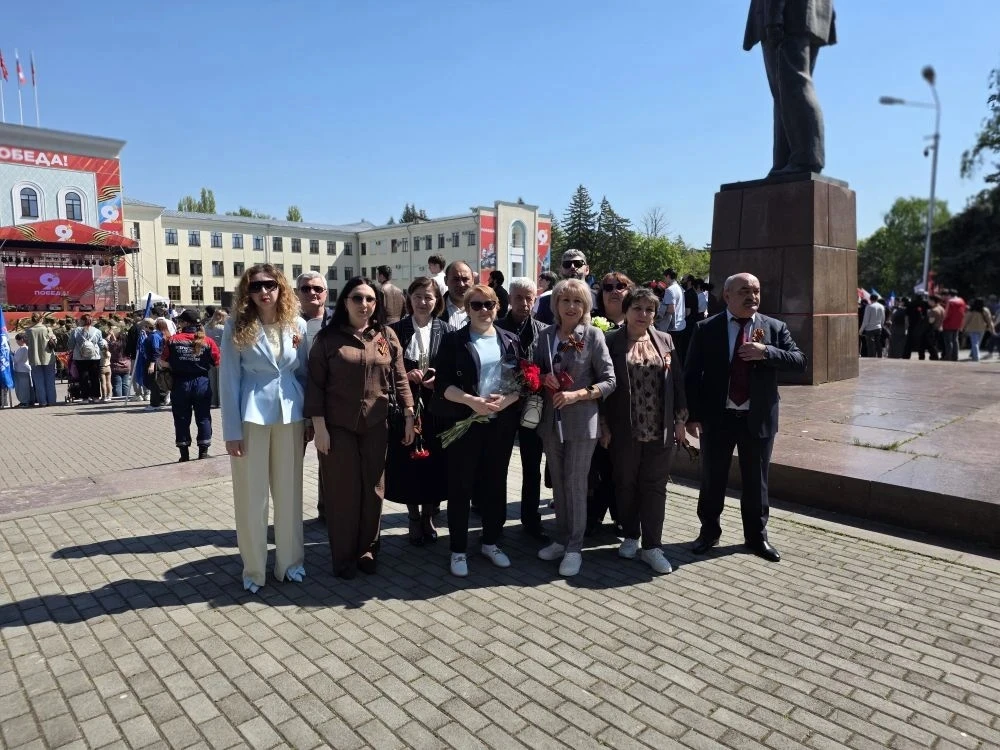 Коллектив КЧР ГБПОО "Технологический колледж" принял активное участие в  праздничных мероприятиях, п