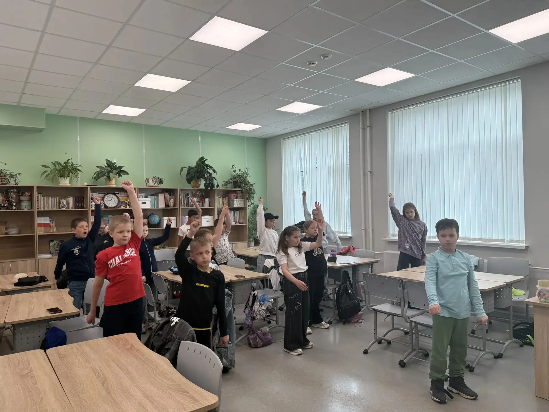 ☀️ 11-й день в лагере «Солнышко»: Ветреное приключение! 🌬️