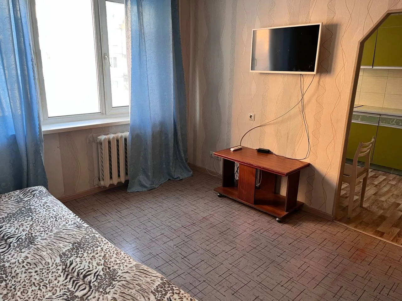 🏢 Сдаём в аренду уютную 2-комнатную квартиру в Красноярске! 🏡

Уютная и тёплая 2-комнатная квартир