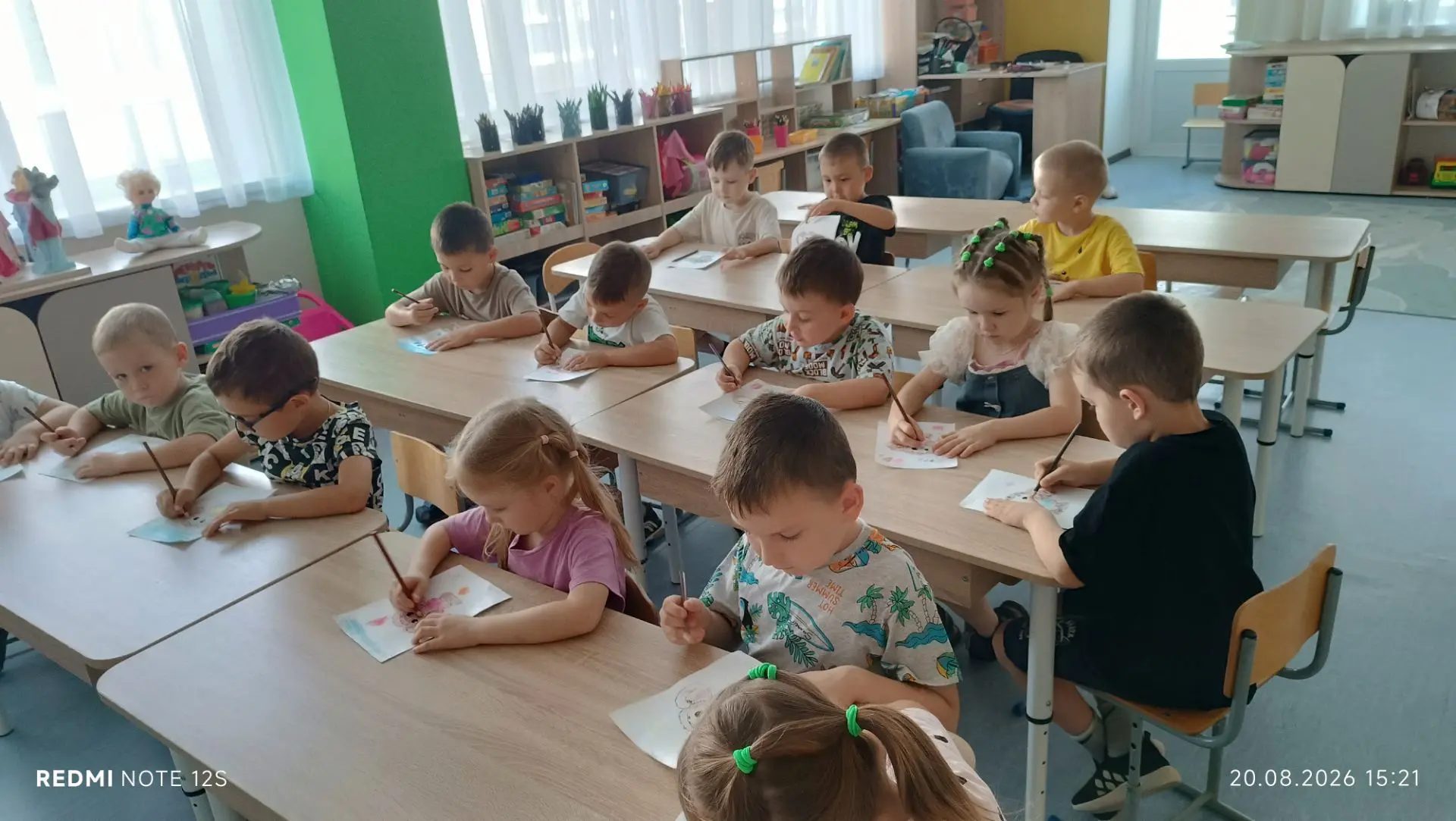 Сегодня в средней группе прошёл увлекательный тематический день: " День рождения Чебура...
