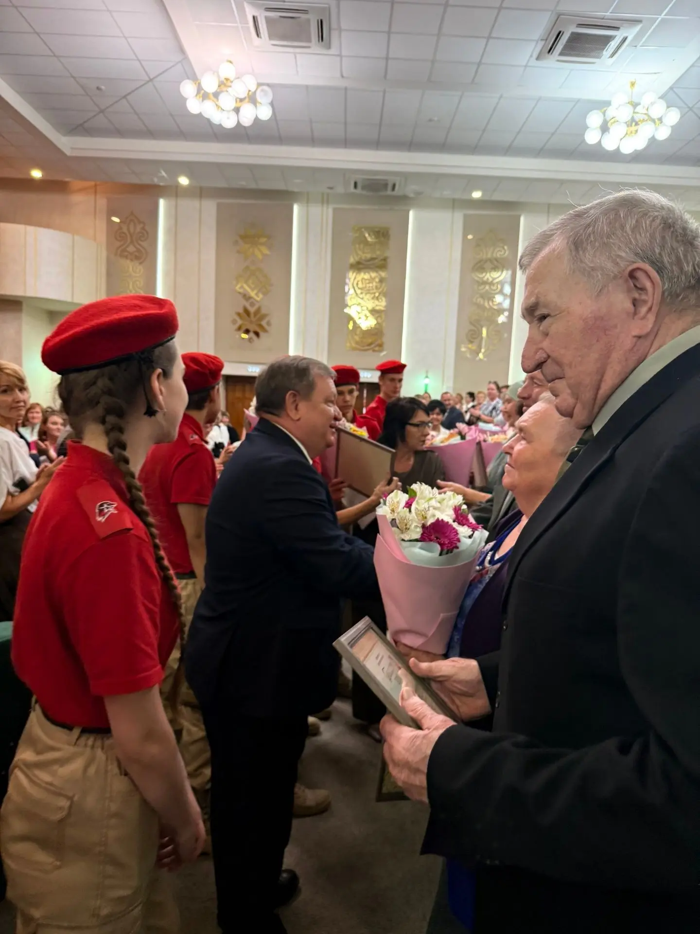 🎖 Связь поколений: юнармейцы на августовской конференции