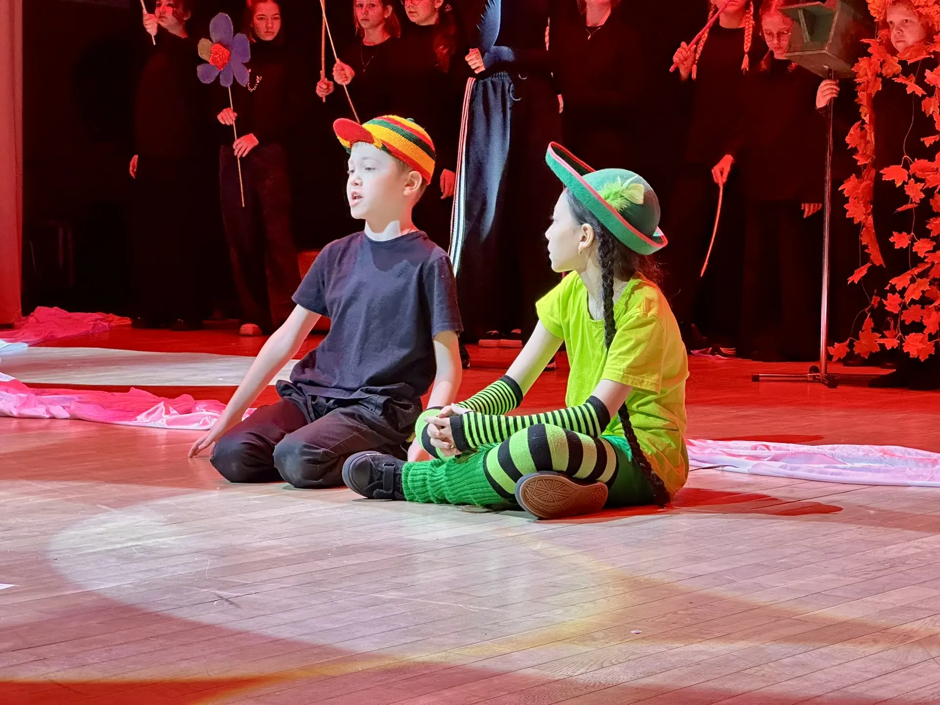 НОВОСТИ🆕  🎭На прошлой неделе группа 5-6 классов театральной студии «Зазеркалье» показала спектакль «