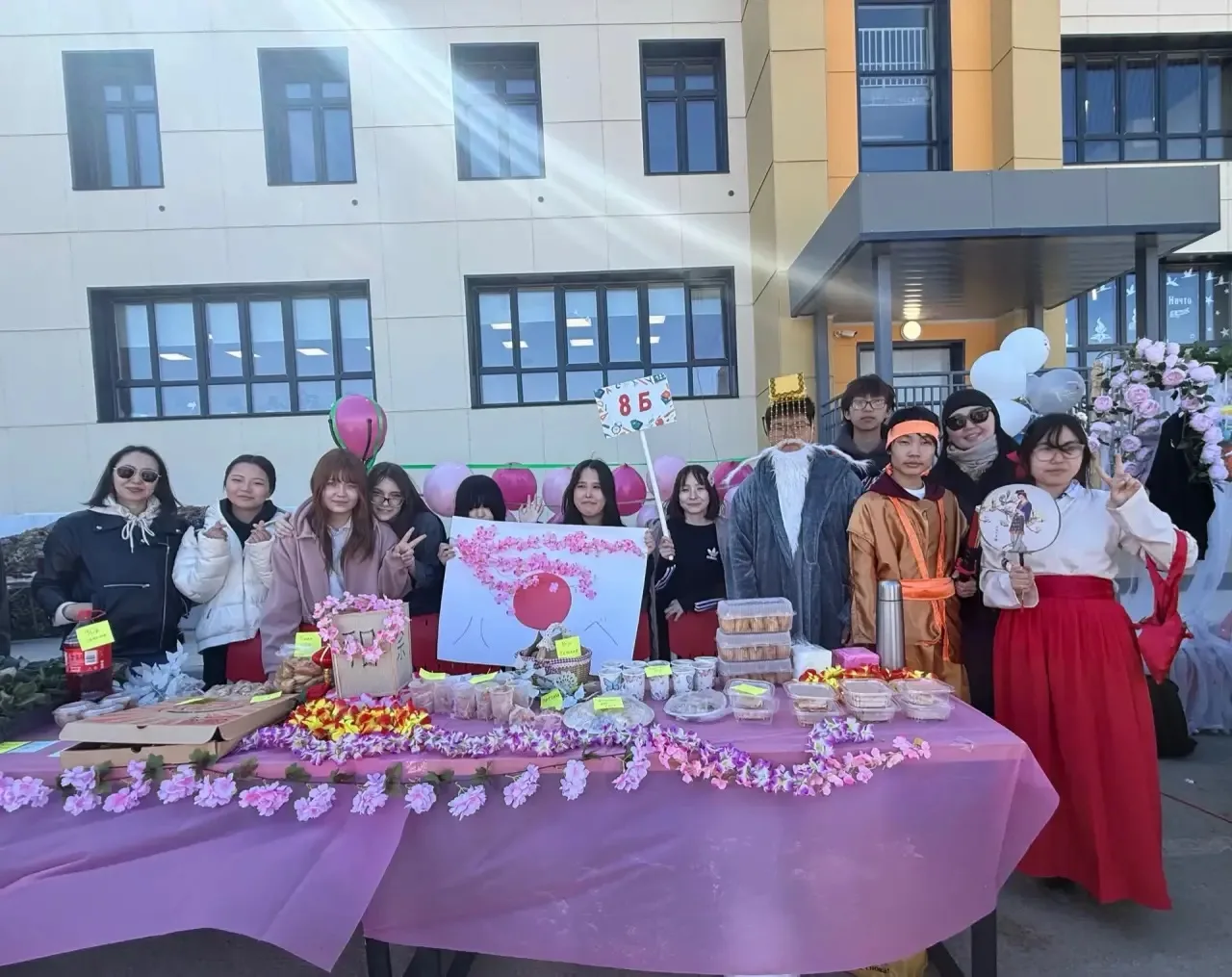 🌸Весенняя ярмарка в школе: заряд бодрости и весеннего настроения! В нашей школе прошла долгожданная 