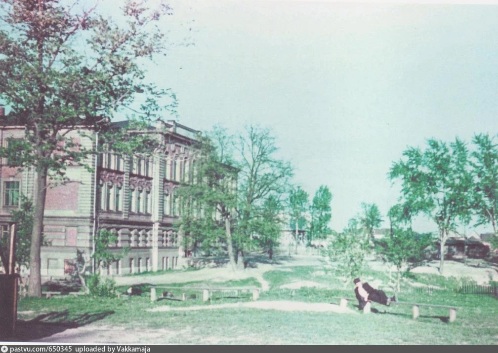 Школа в Рыбацком. 1987 год.