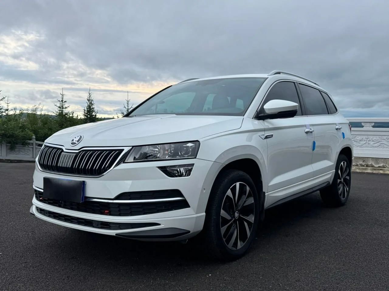 🇨🇳SKODA KAROQ
⏺ авто в наличии в Китае

- 2023 год (станет проходным в сентябре)*
- 1,4 л., 150 л.