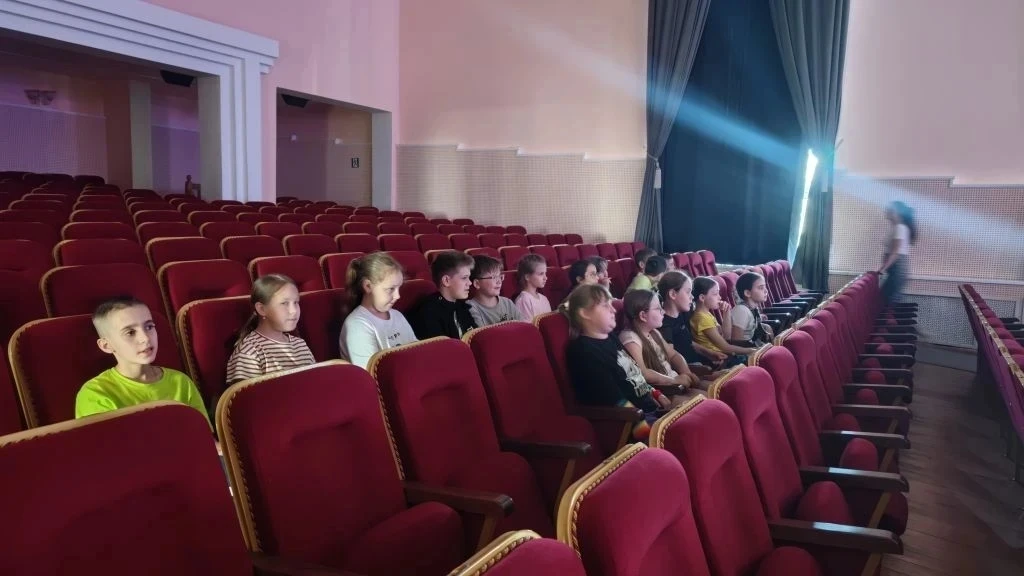 Активный отдых продолжается! 💪

Сегодня наш день начался с бодрой зарядки, а после завтрака мы устр