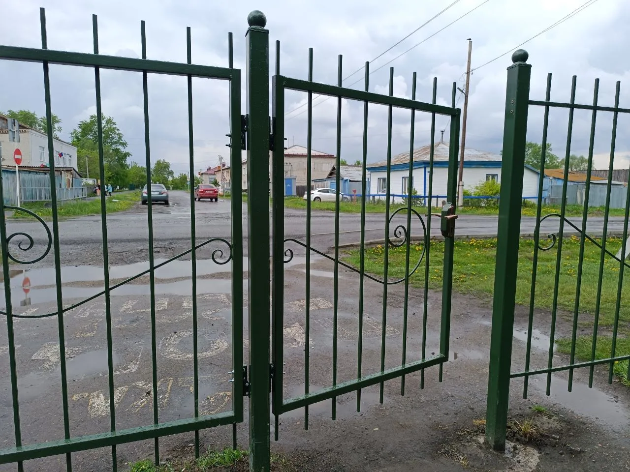 Мы убеждены: школа должна быть не только красивой, но и безопасной для каждого ребёнка. И нам удалос