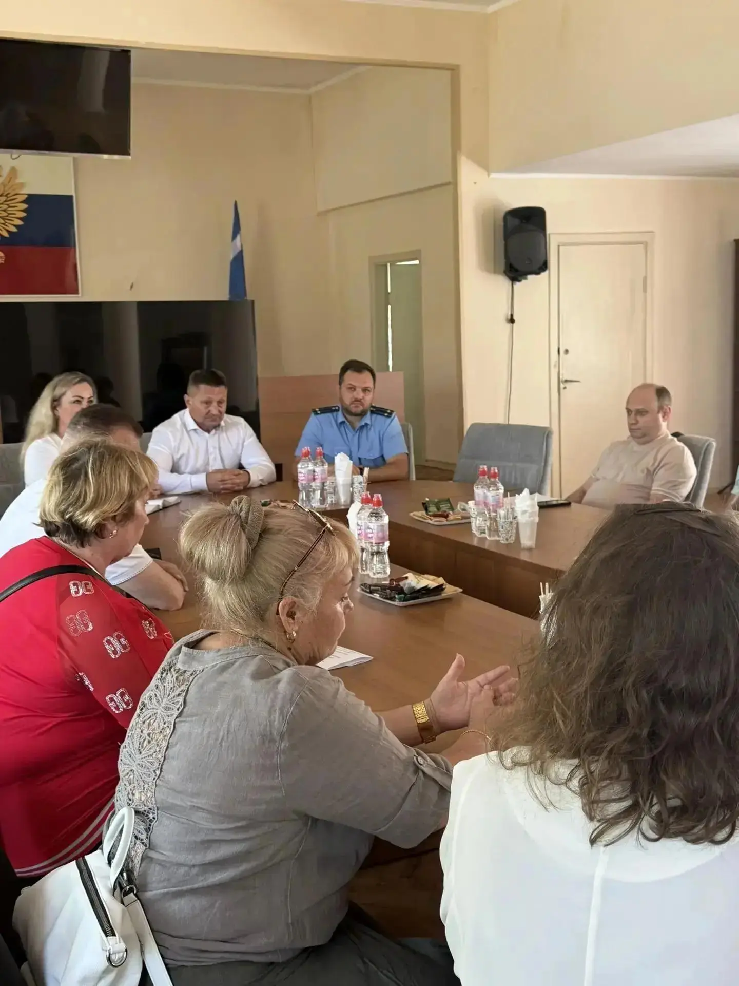 Заместитель прокурора Скадовского района и глава администрации муниципального округа провели встречу