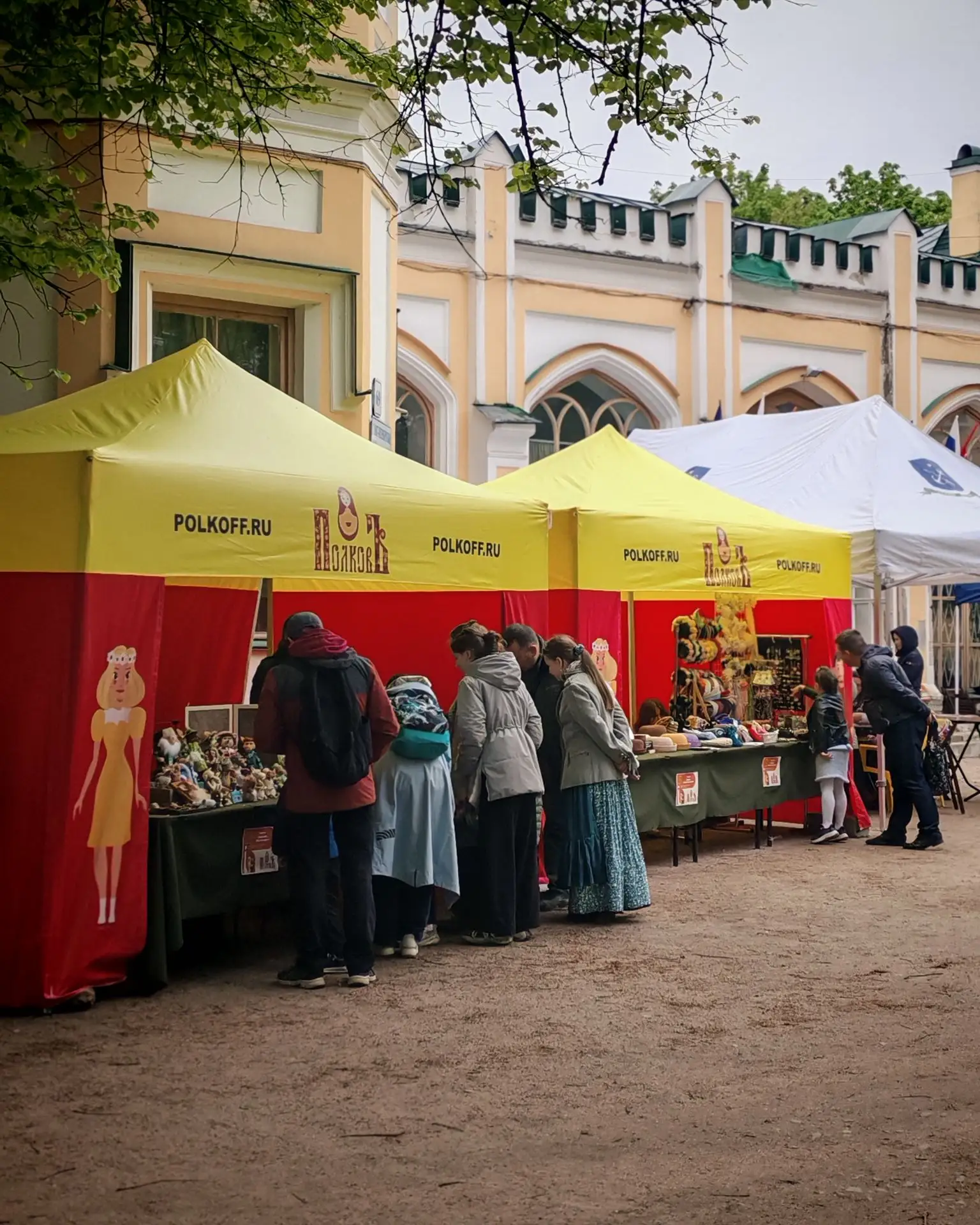 Приняли участие в многонациональном фестивале "Вместе мы - Стрельна"