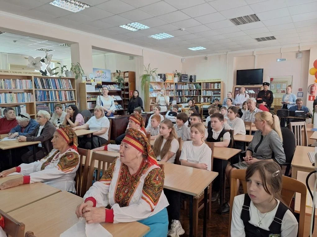 🪶В Межпоселенческой библиотеке прошла литературно-музыкальная программа "День славянск...